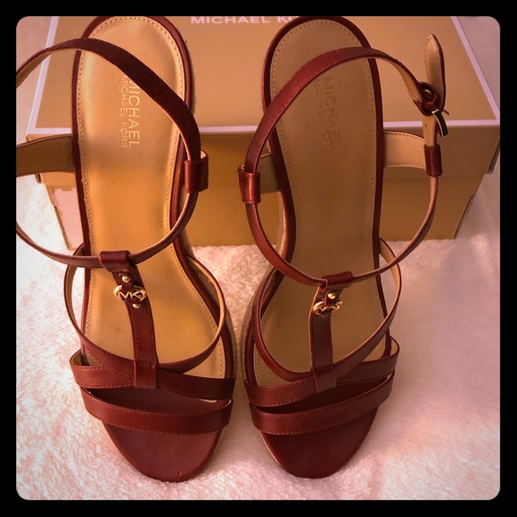 Michael Kors Wedge - Picture 1 of 4